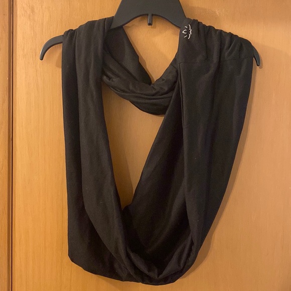 Beyond Yoga Accessories Beyond Yoga Fabfitfun Pocket Infinity Scarf